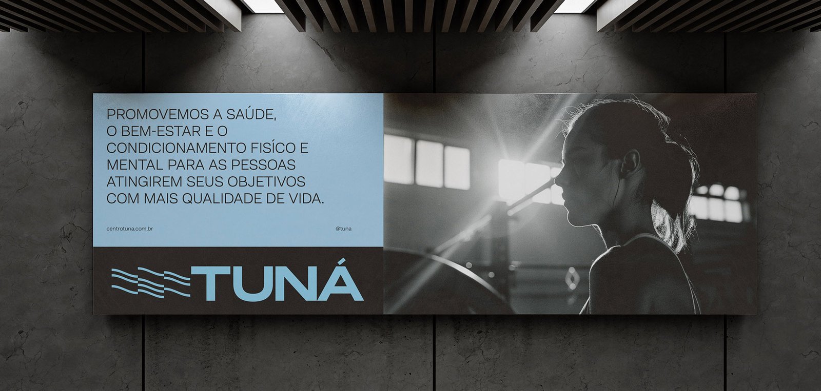 Letreiro da Tuná no centro de treinamento